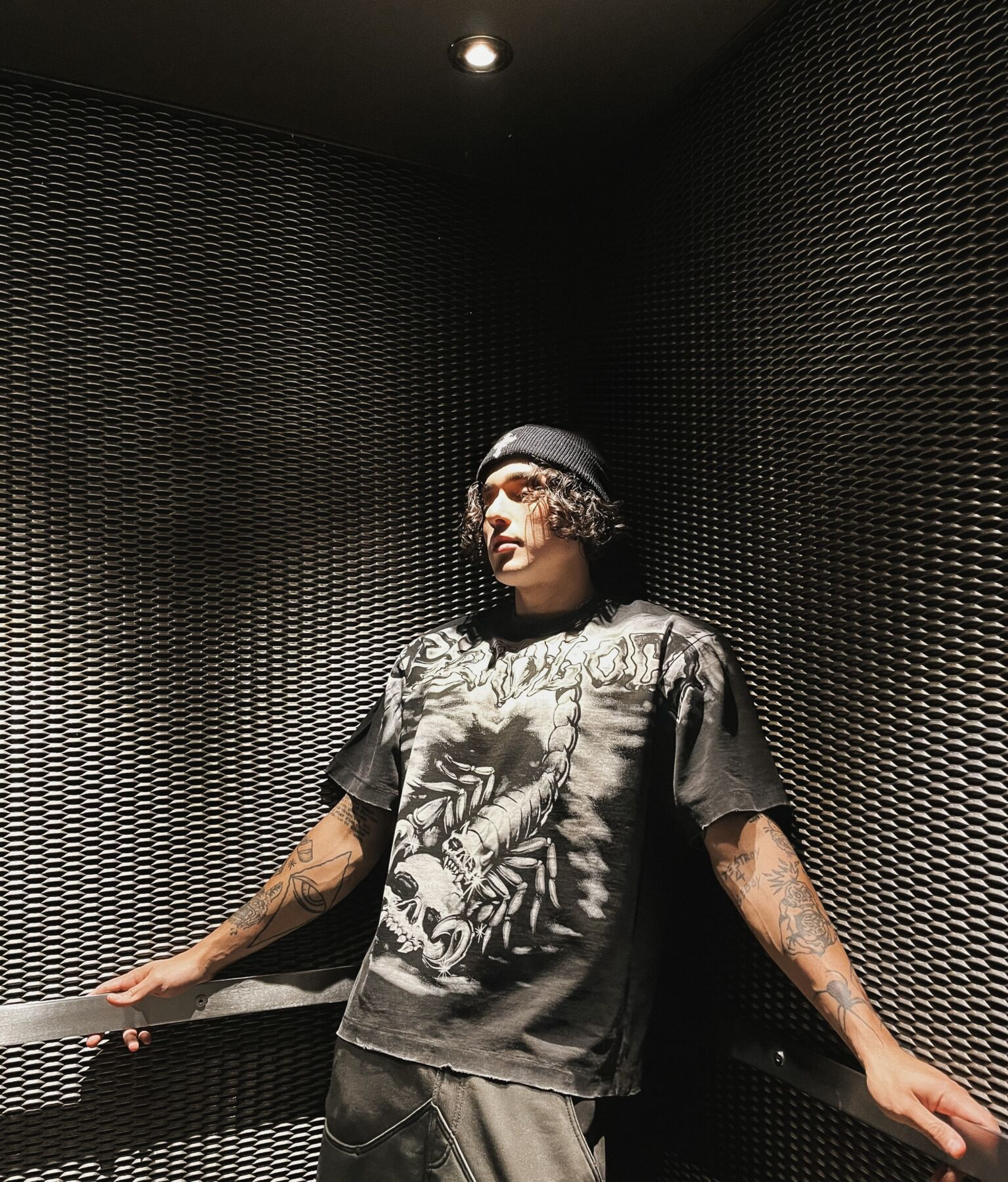 Why Streetwear is Dominating Men’s & Women’s Style (And How to Rock It Daily)